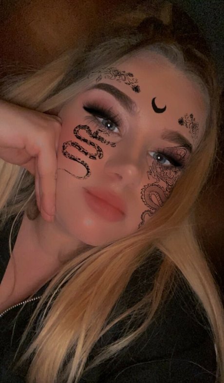 Naken läckt OnlyFans-bild av Owlbie