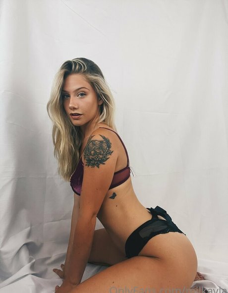 Nahá fotka uniklých OnlyFans od Mikayla