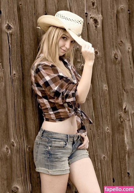 Nahá fotka uniklých OnlyFans od Taylor Ann Tracy
