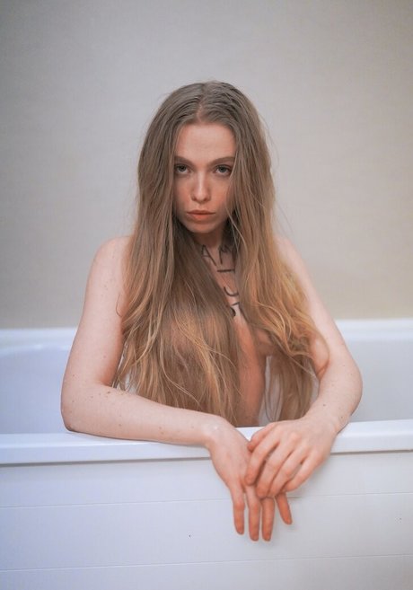 Nahá fotka uniklých OnlyFans od Sirisirililia