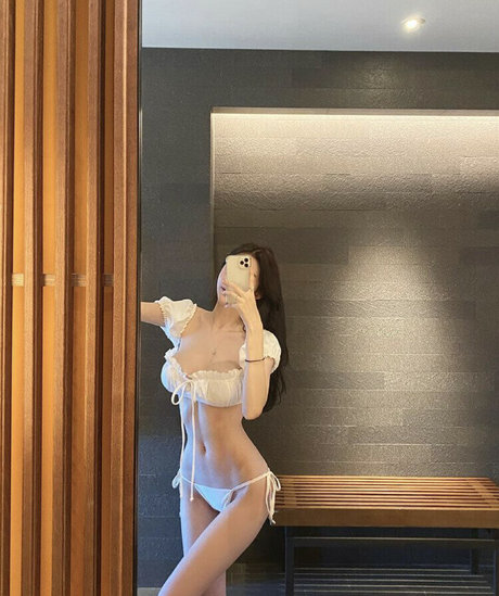 Photo nue de fuite OnlyFans de Bj Saera
