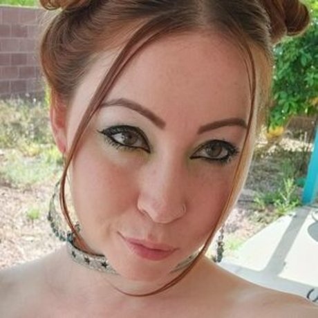 Nahá fotka uniklých OnlyFans od Scarlett Shields