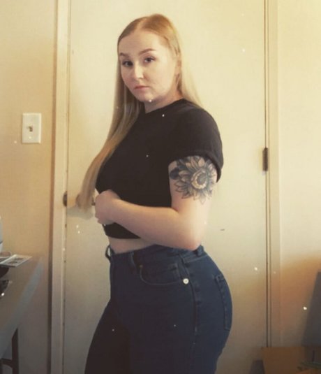 Naken läckt OnlyFans-bild av Ashlieestle