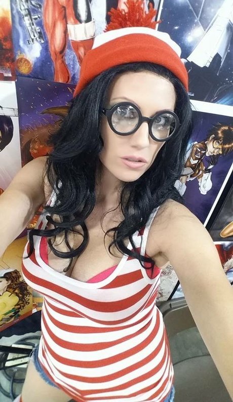 Az Power Girl