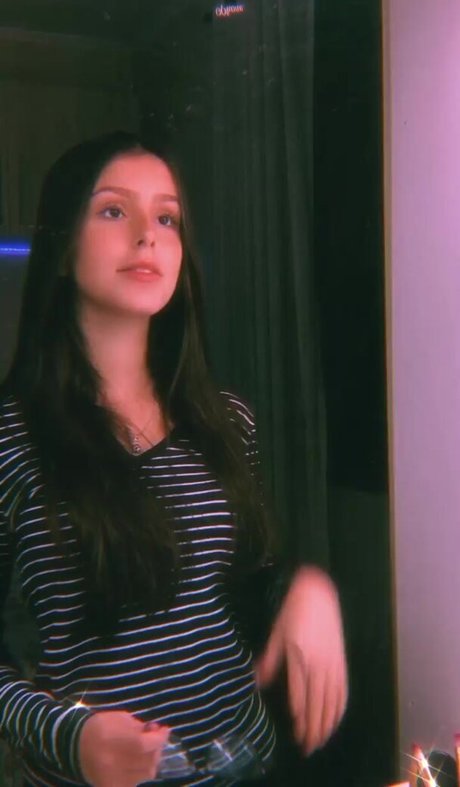 Iza Almeida