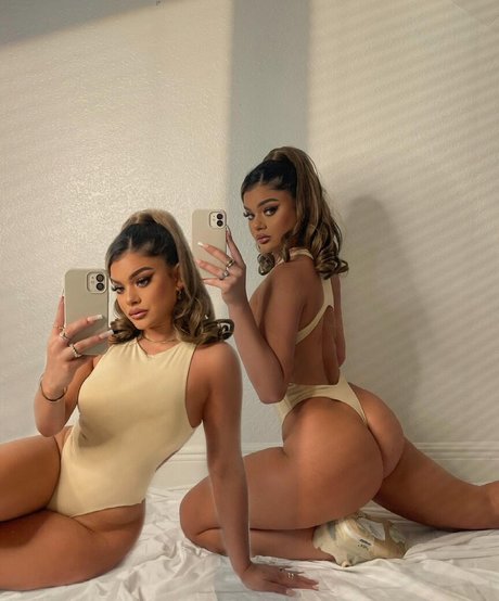 Naken lekkede OnlyFans-bilde av Dayanna Comas