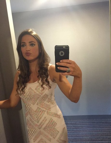 Nøgent lækket OnlyFans-billede af Lauren Bedford Russell
