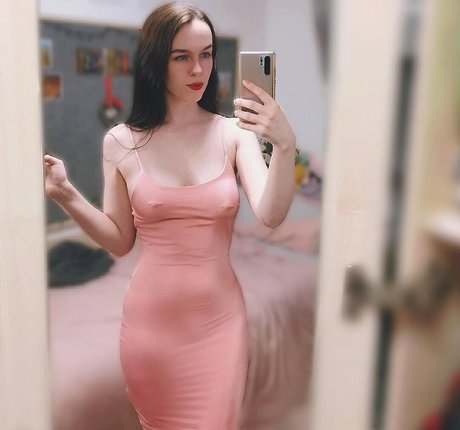 Nahá fotka uniklých OnlyFans od Sophiethescientist