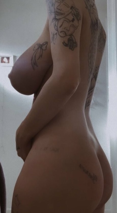 Nahá fotka uniklých OnlyFans od Inkedko