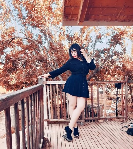 Nahá fotka uniklých OnlyFans od Islem Beji