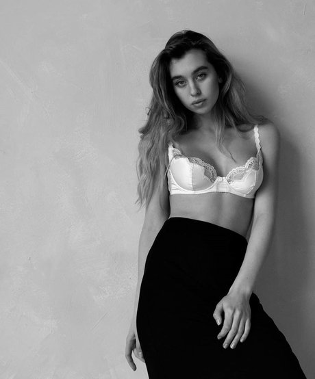 Diana Pozhidaeva OnlyFans 유출 누드 사진