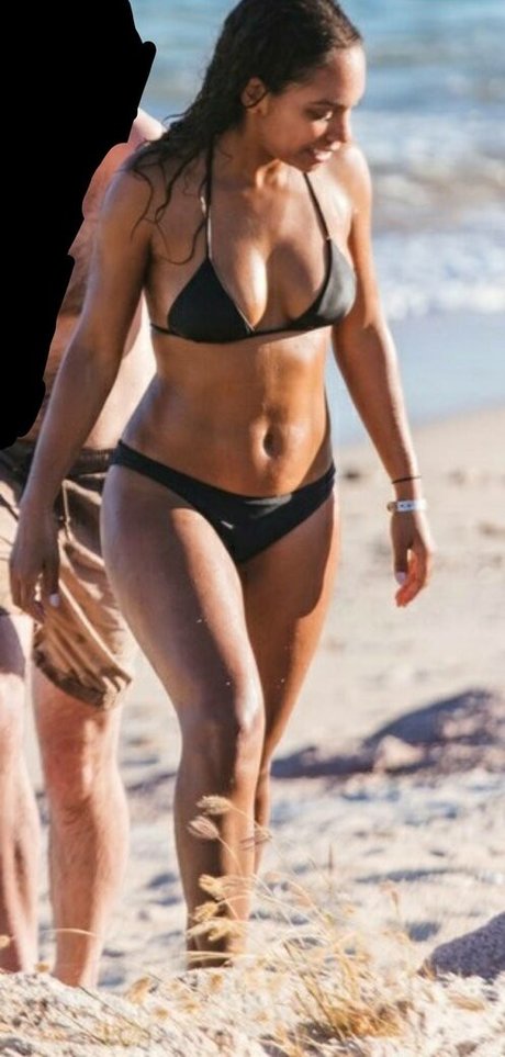 Lyndie Greenwood OnlyFans