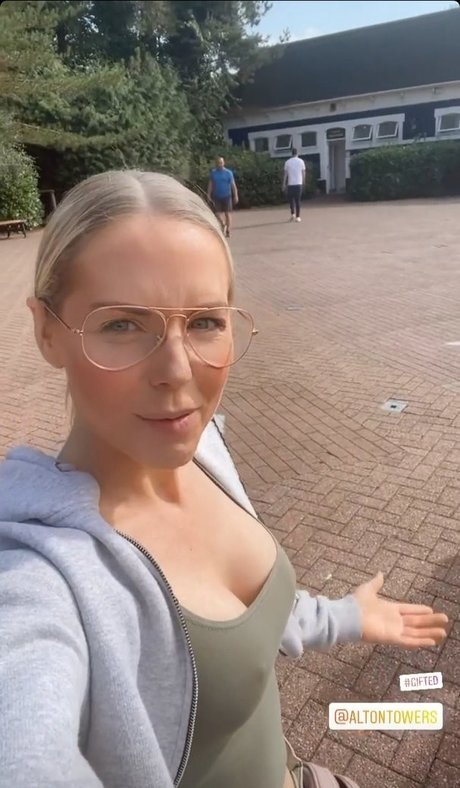 Stephanie Waring