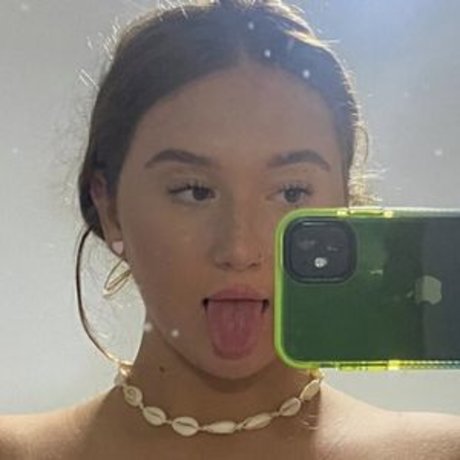 Nahá fotka uniklých OnlyFans od Hayley