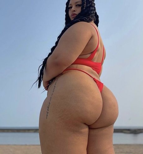 Обнаженная фотография утечки OnlyFans от Thegirlofyourdreamz