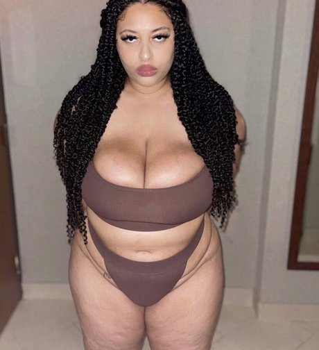 Thegirlofyourdreamz