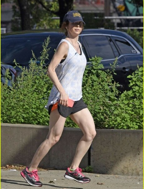 Nahá fotka uniklých OnlyFans od Ellie Kemper