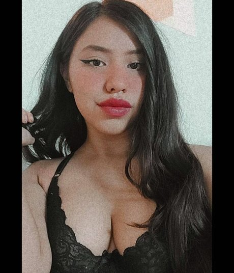 Alaston vuotanut OnlyFans-kuva Inoheli