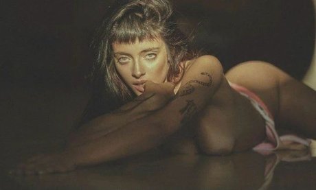 Обнаженная фотография утечки OnlyFans от Greta Cozzolino