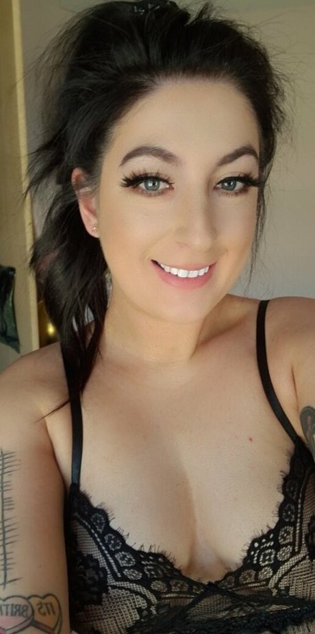 Nahá fotka uniklých OnlyFans od Ladysineady