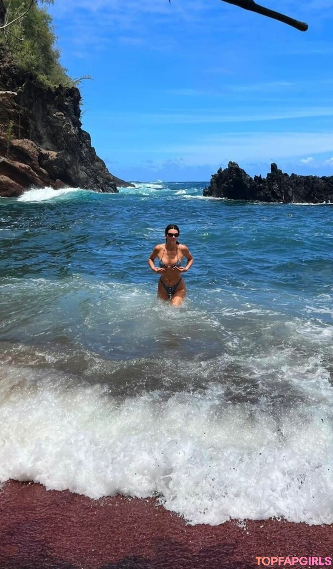 Nahá fotka uniklých OnlyFans od Kendall Jenner #1010