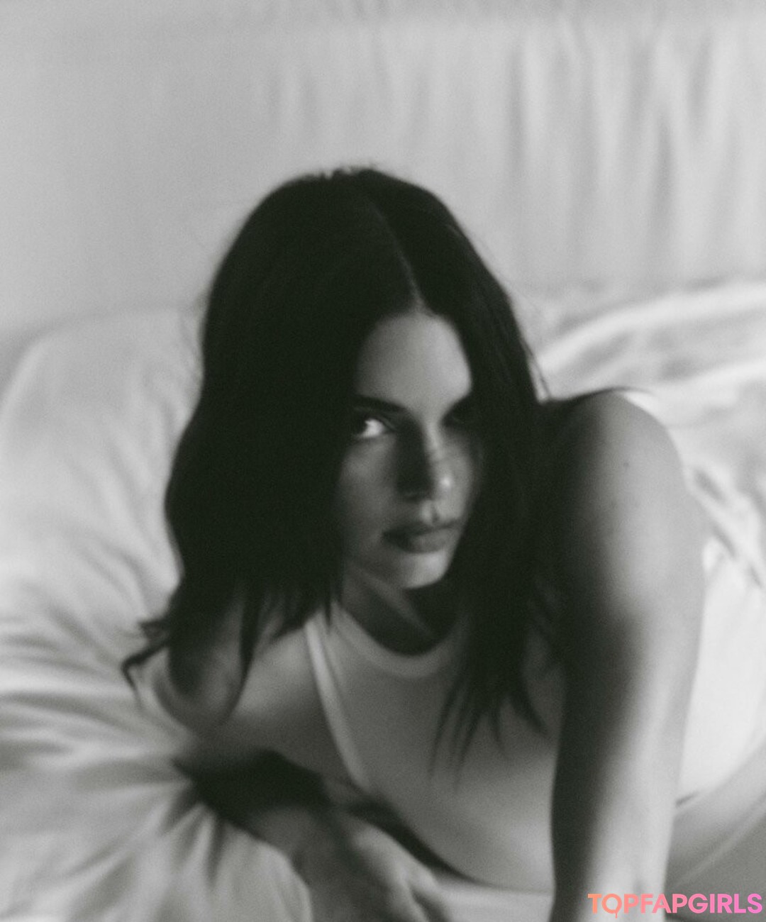 Nahá fotka uniklých OnlyFans od Kendall Jenner #1686
