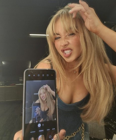 Sabrina Carpenter