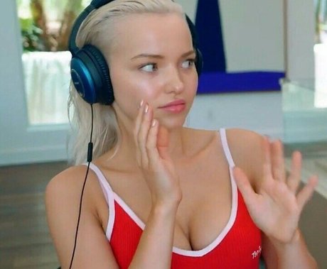 Dove Cameron