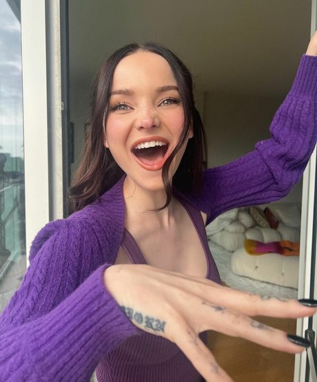 Dove Cameron