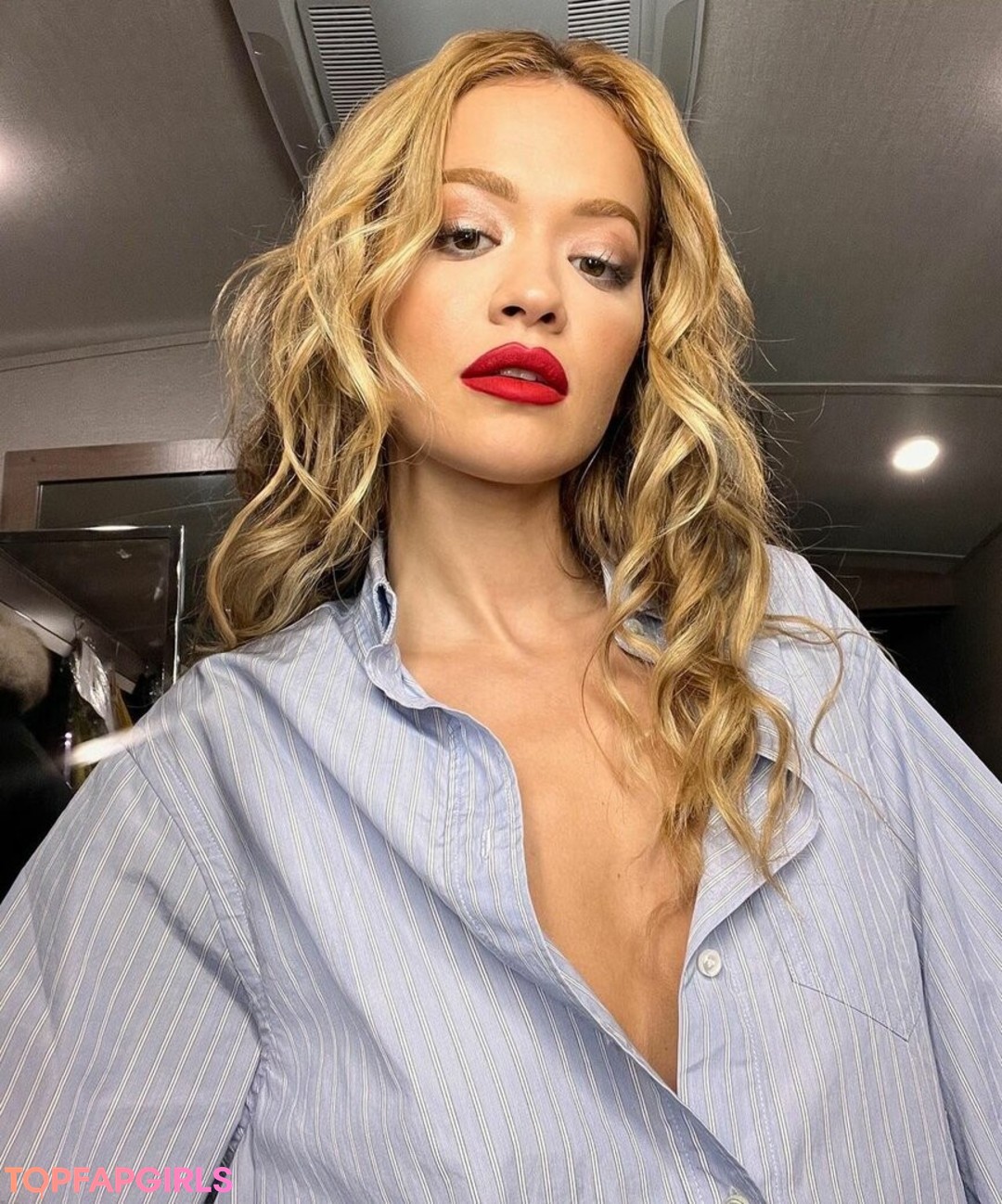 Nahá fotka uniklých OnlyFans od Rita Ora #1352