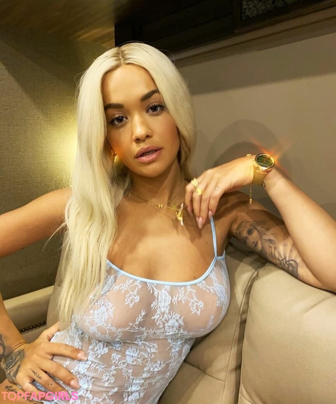 Nahá fotka uniklých OnlyFans od Rita Ora #1510