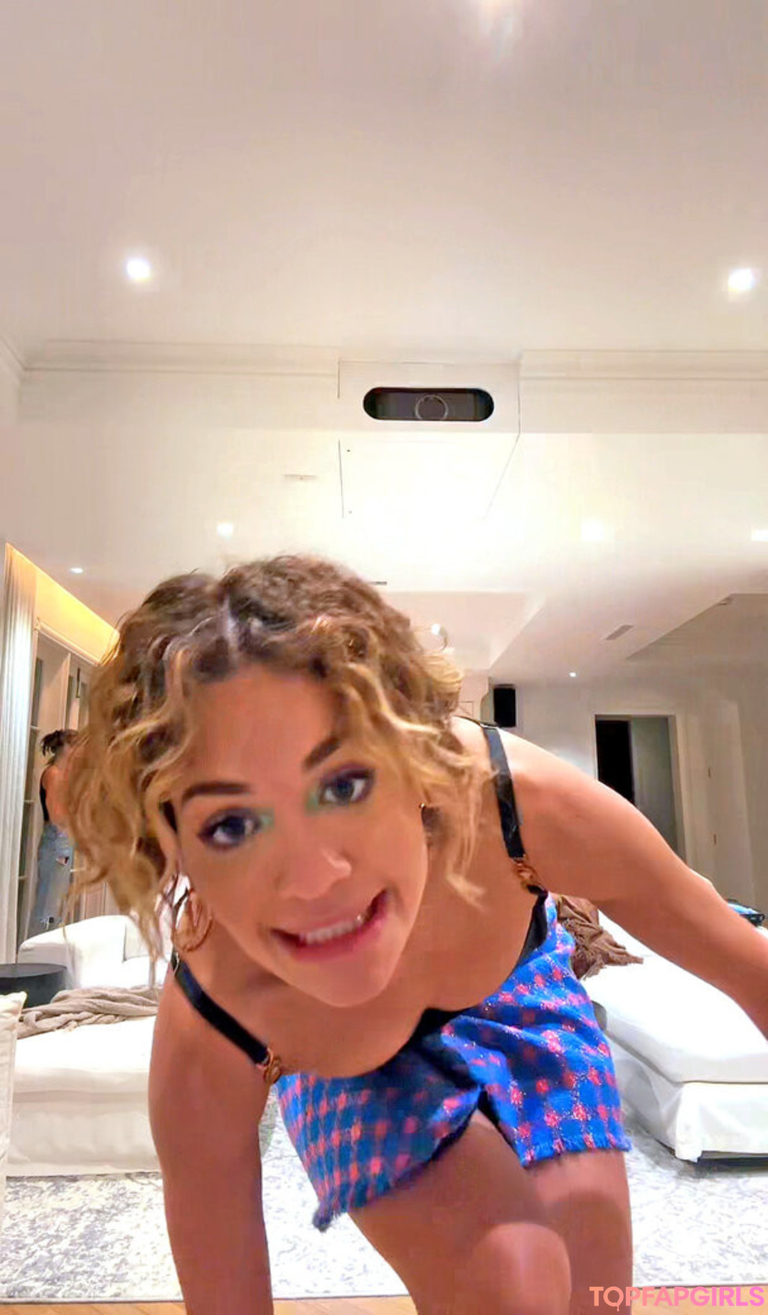 Nahá fotka uniklých OnlyFans od Rita Ora #1674