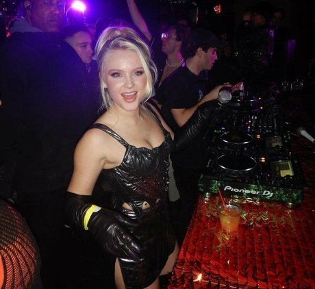 Nahá fotka uniklých OnlyFans od Zara Larsson