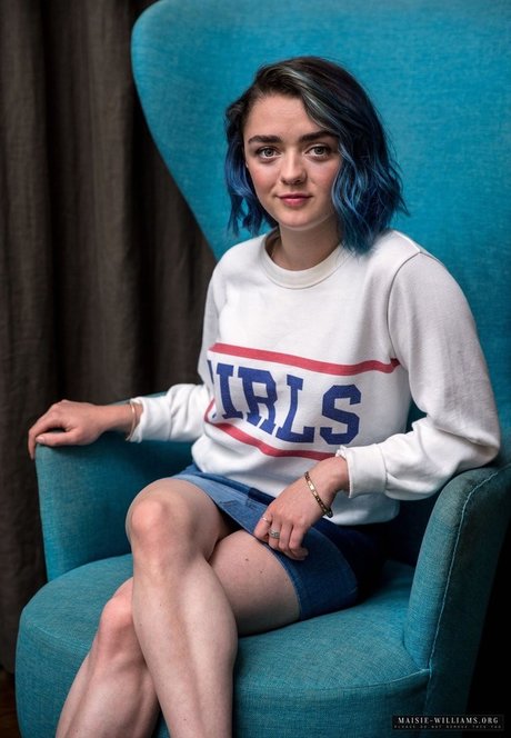 Nahá fotka uniklých OnlyFans od Maisie Williams
