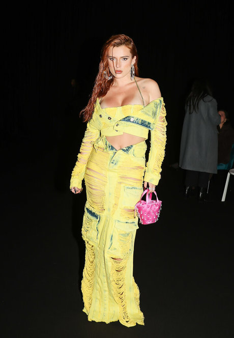 Nacktes geleaktes OnlyFans-Foto von Bella Thorne