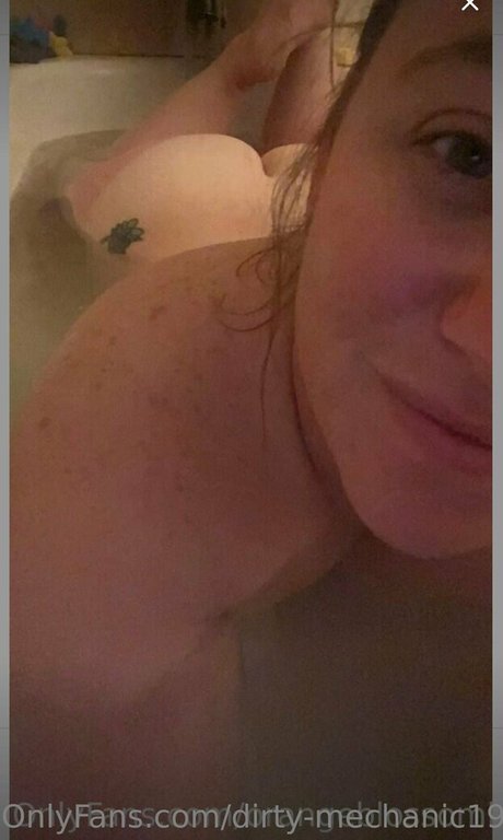 Nahá fotka uniklých OnlyFans od Dirtymechanic1992