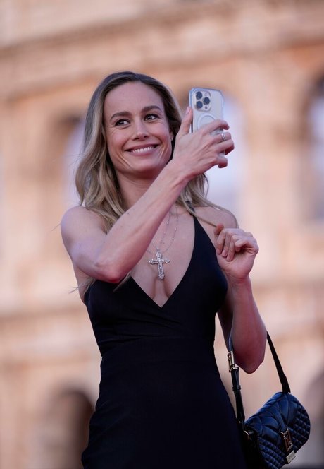 Nahá fotka uniklých OnlyFans od Brie Larson