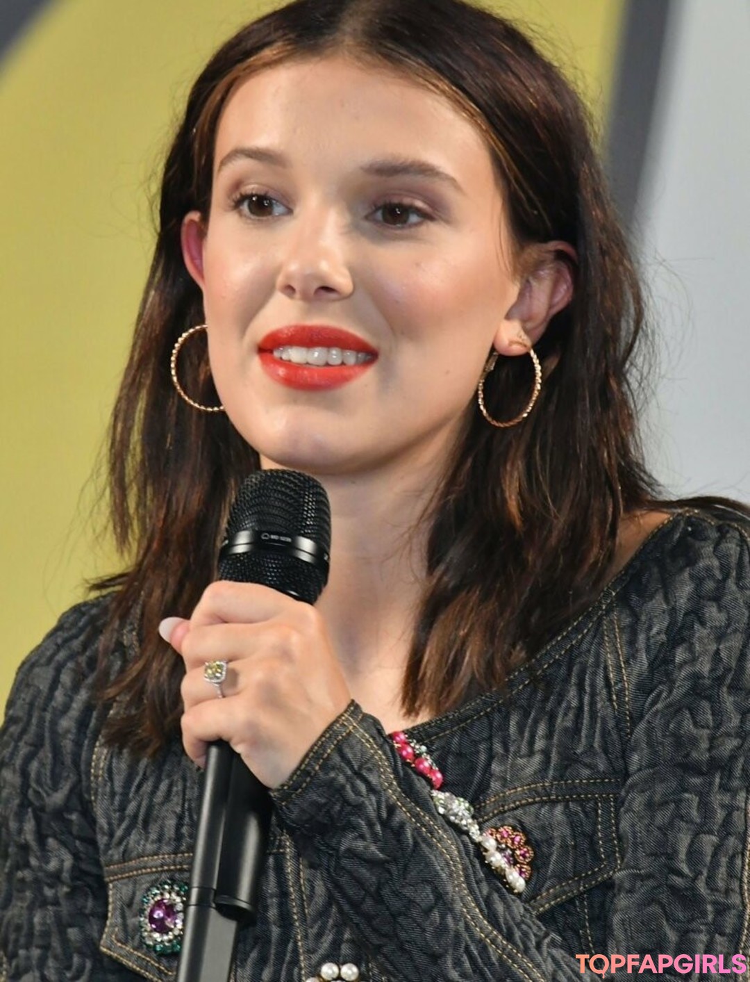 Nahá fotka uniklých OnlyFans od Millie Bobby Brown #1108