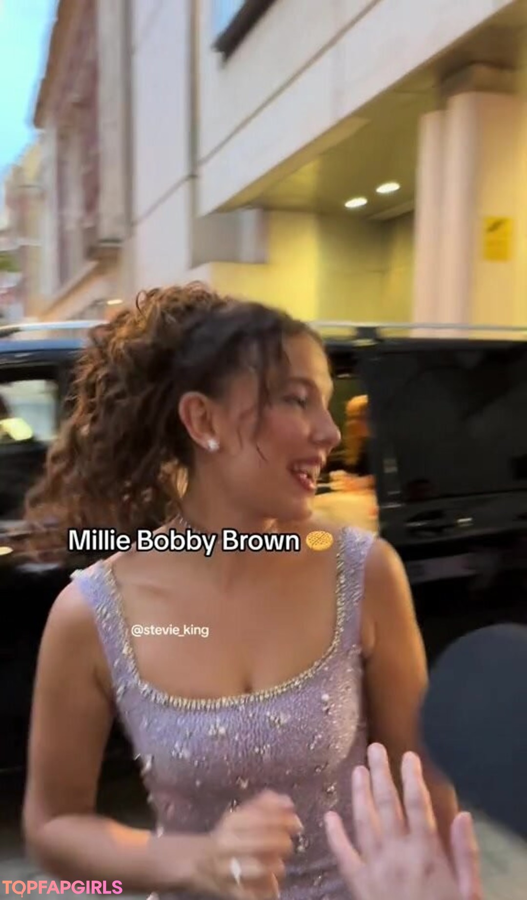 Nahá fotka uniklých OnlyFans od Millie Bobby Brown #1438