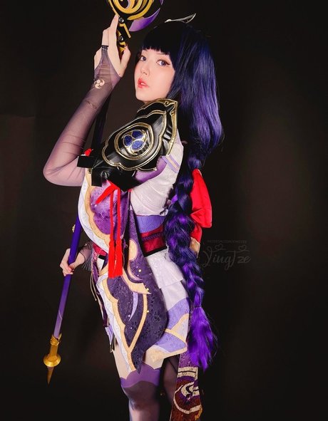Ying Tze