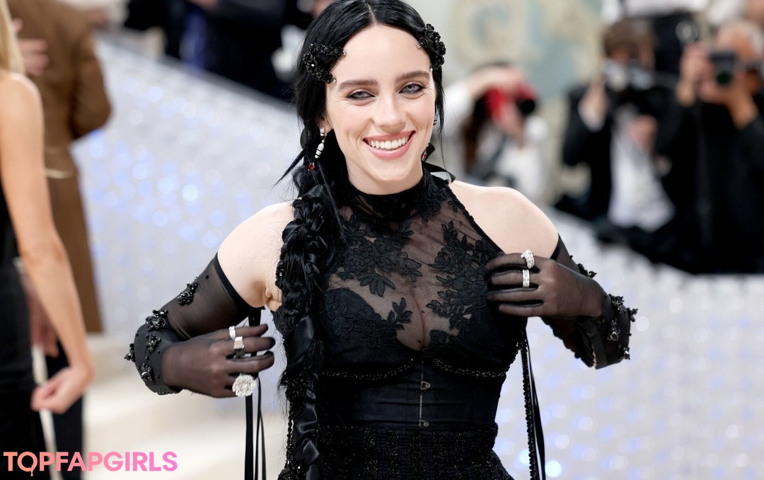Naken lekkede OnlyFans-bilde av Billie Eilish #1082