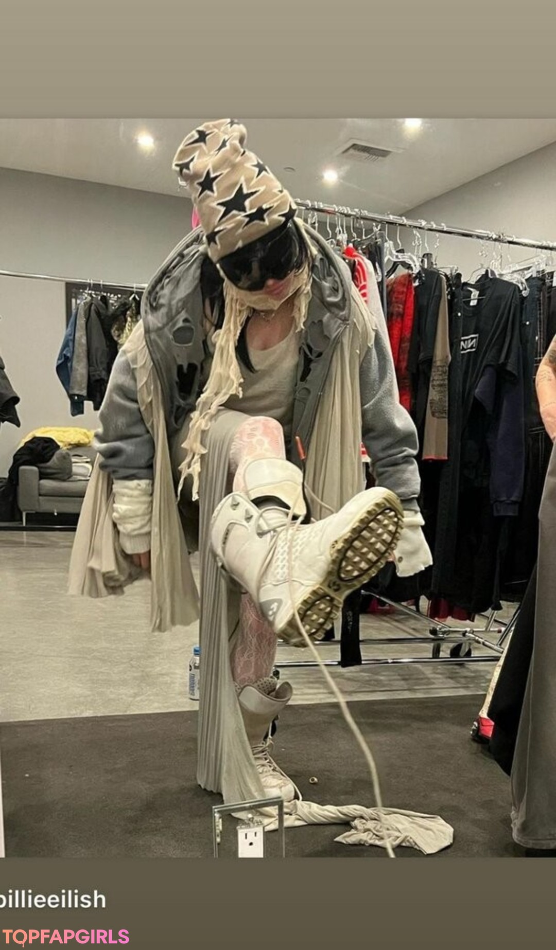 Nahá fotka uniklých OnlyFans od Billie Eilish #1203