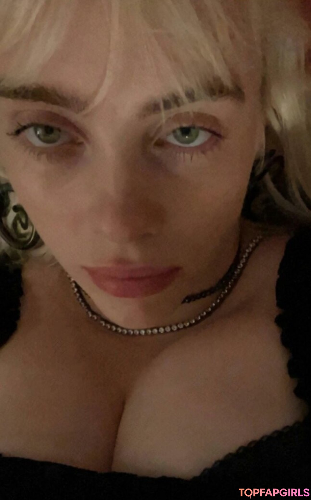 Naken lekkede OnlyFans-bilde av Billie Eilish #1393