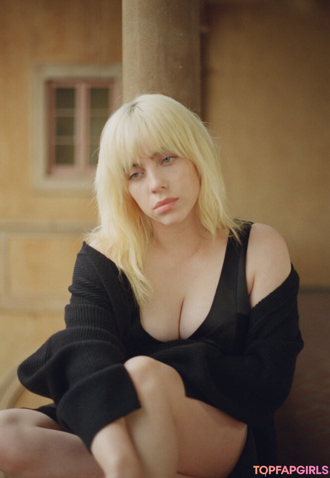 Nahá fotka uniklých OnlyFans od Billie Eilish #1570