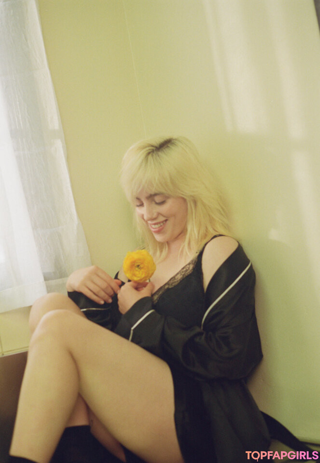 Nahá fotka uniklých OnlyFans od Billie Eilish #1578