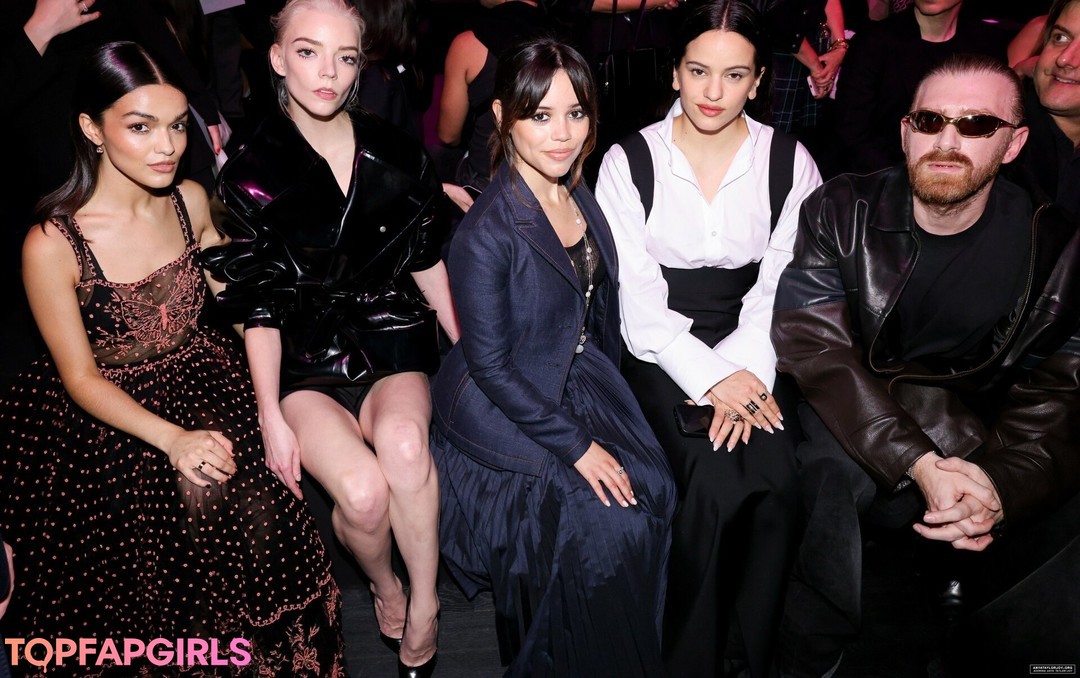 Foto nua vazada do OnlyFans de Anya Taylorjoy #1028