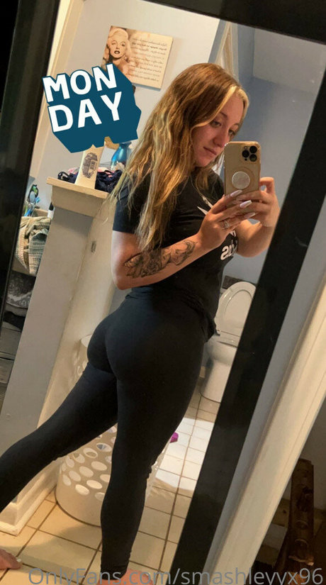 Nahá fotka uniklých OnlyFans od Smashleyyx96