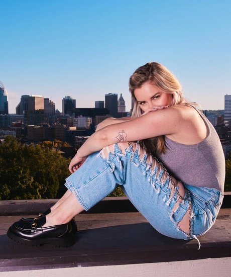 Nahá fotka uniklých OnlyFans od Renee Paquette