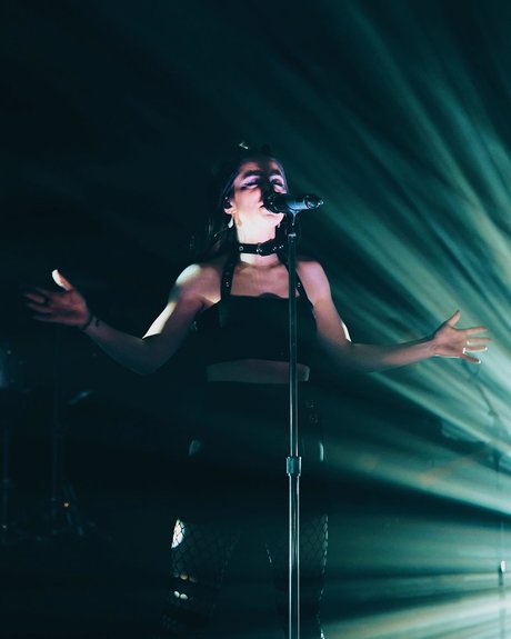 Chrissy Costanza