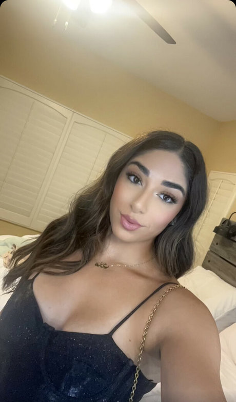 Обнаженная фотография утечки OnlyFans от Mary Noura